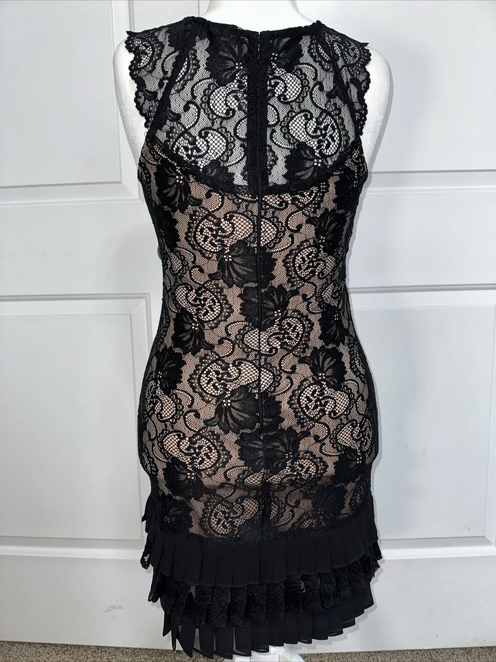 Vestido para mujer Kensie negro plisado con volantes dobladillo línea A $130 talla 6 Foto 4 de 4