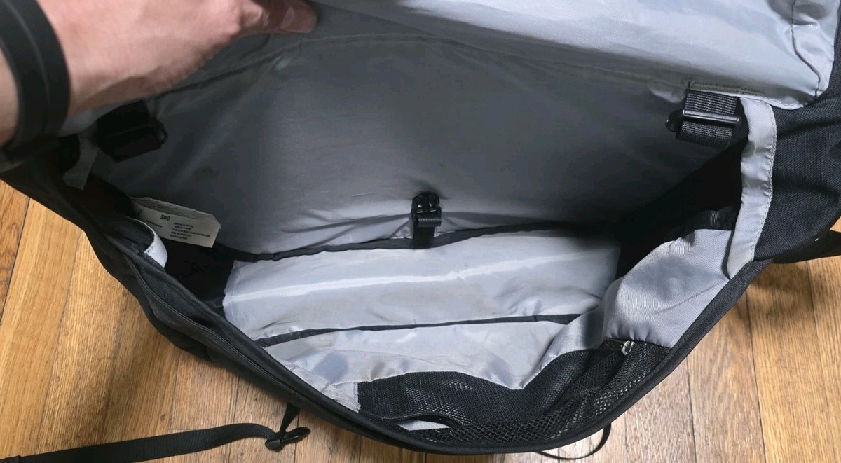 Vintage Men's Patagonia Messaged Laptop Bag Black Hiking 90s