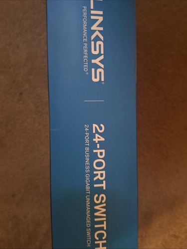 Linksys 24 Port Rack Mountable Ethernet Switch - Photo 2/3