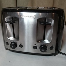 BLACK DECKER 4-Slice Toaster, Black and Silver with Extra-Wide Slots