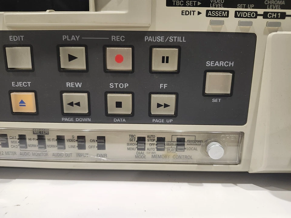 Panasonic AG-DS550P Video Cassette Editing Recorder SVHS HiFi TESTED - Image 4 of 4