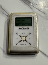 SanDisk Sansa e140 (1GB) Digital Media MP3 Player. Works good Used
