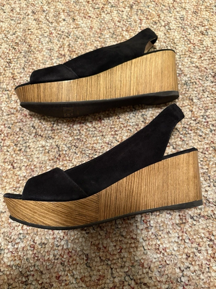 Sandalias Fendi Plataforma Gamuza Negras Punta Abierta Mules Hechas en Italia Talla 37 Foto 4 de 4