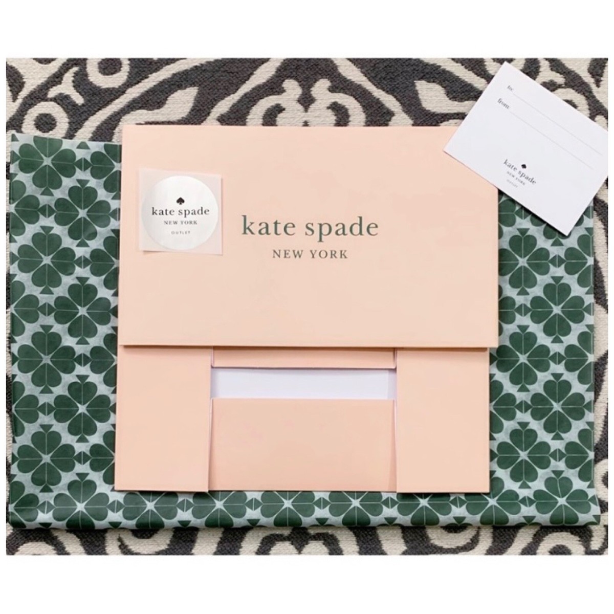 【kate spade】GIFT BOX付♪ローズアップリケcard case★完売品 s-l1200.jpg