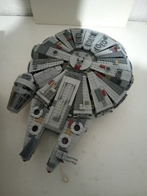 LEGO Star Wars Millennium Falcon - 75105 Mounted