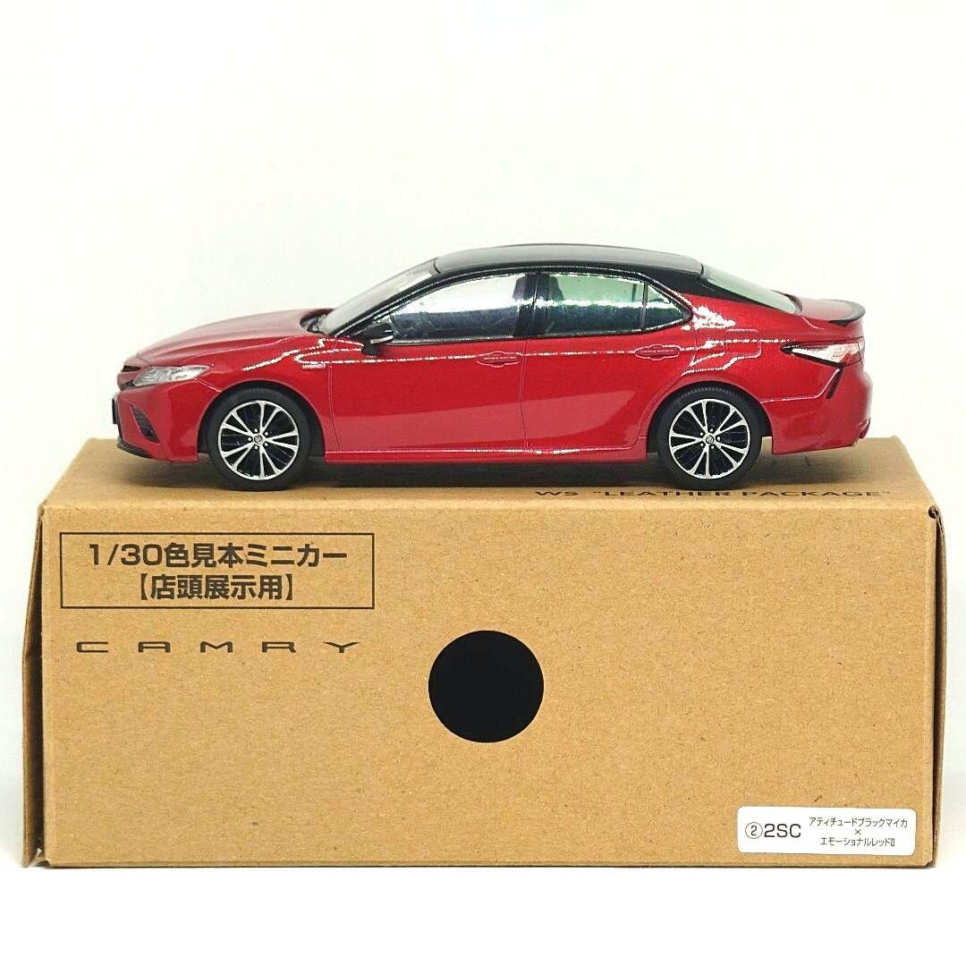 トヨタ1/30色見本ミニカー 店頭展示用カムリアティチュードブラックマイカ