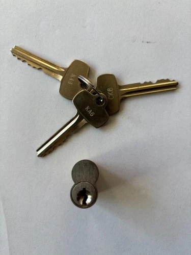 Best A 6 pin Core with 2 operator keys and 1 control key. KA6.CK6. LOCKSPORT. - product listing photo