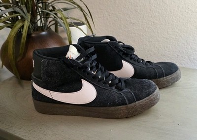 Nike SB Zoom Blazer Mid in the ''Black White Dark Gum'' Size 8