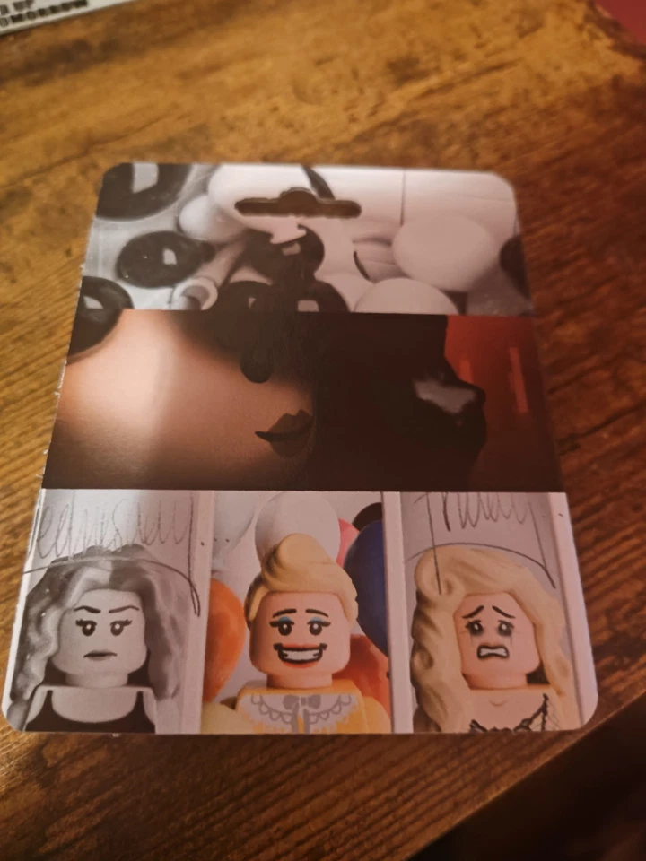 Minifigura de la trilogía The Canvas Don The Weeknd Foto 2 de 2