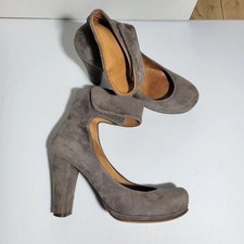 Chie Mihara hook & loop ankle strap round toe heels gray size 38 equivalent 8.5