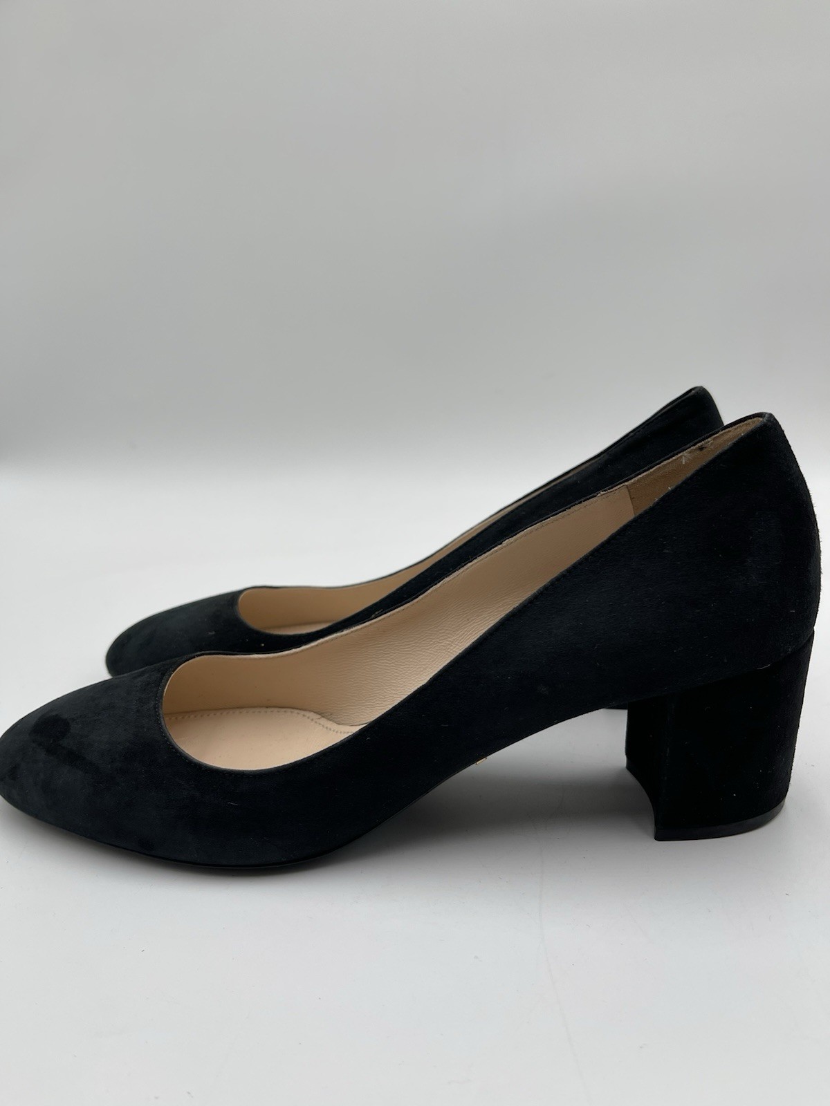 Women’s Prada Block-Heel Round Toe Pumps Black Suede Size 39 thumbnail 3
