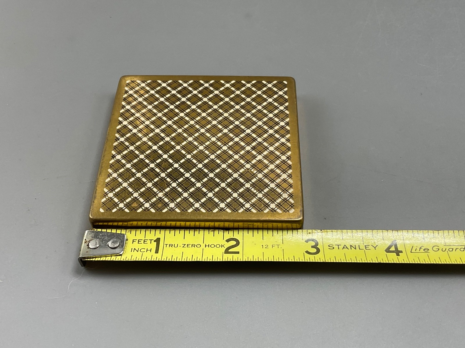 Vntg Harriet Hubbard Ayer Powder Rouge Compact with mirror Gold square.