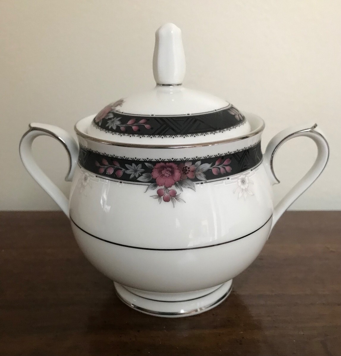Yページ Noritake Japan Ivory China 7260 ETIENNE Sugar Bowl with Lid 10 oz
