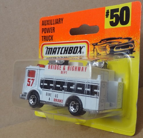 Matchbox - Mack Auxilliary Power Truck - 1996 release - mint sealed on card - Picture 3 of 6