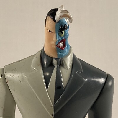 Vintage DC Comics Kenner Two-Face 1998 Action Figure Toy 5