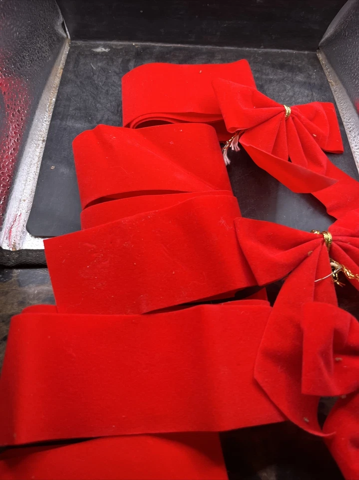 red velvet ribbon and 4 bows. AD - Image 3 of 4
