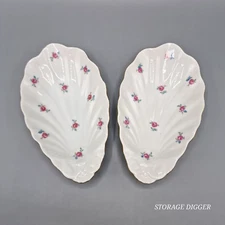 Vintage Set of 2 Victoria Czechoslovakia HF Porcelain Shell Serving Dish, Floral