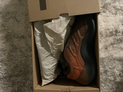 adidas Yeezy 700 V3 Copper Fade Men's Size 9.5