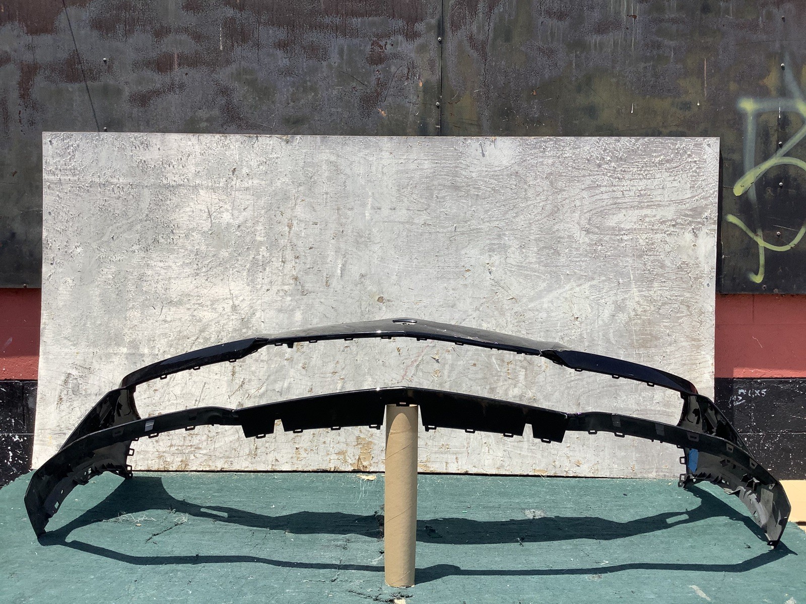 2018 2019 2020 2021 2022 LAMBORGHINI URUS FRONT BUMPER OEM USED