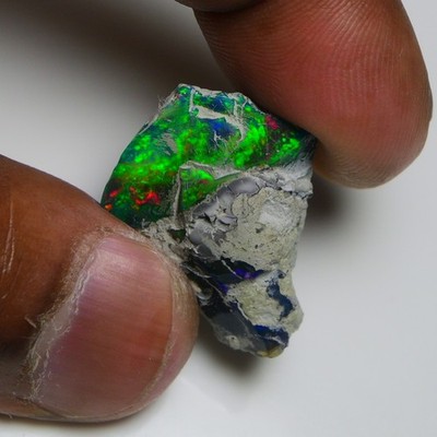 20,15 ct glatter schwarzer äthiopischer Opal grob, ideal für Schmuck - geräuc...