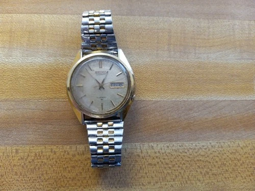 Vintage 17 Jewel Seiko Automatic Day Date Gold Two Tone Sunburst Dial NR