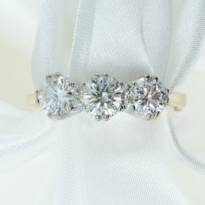 18kt Gelb & Weißgold Diamant Trilogie Ring - 1,60ct - VS Reinheit - Größe P