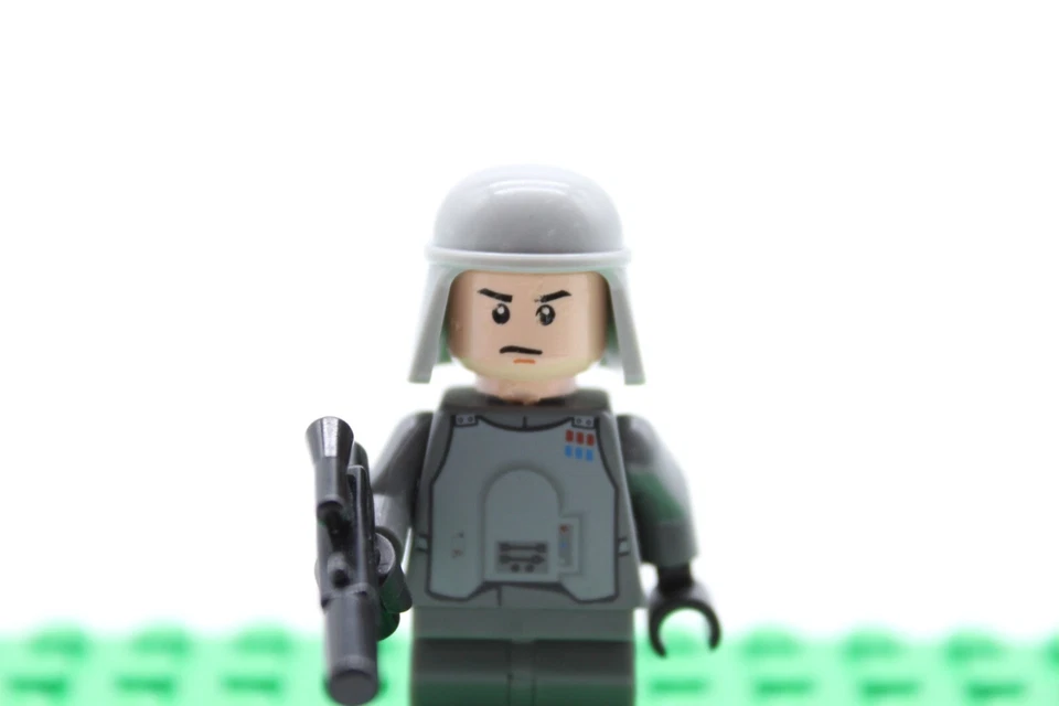 LEGO Star Wars Empire Strikes Back Minifigure General Maximillian Veers sw0289 Foto 2 de 4