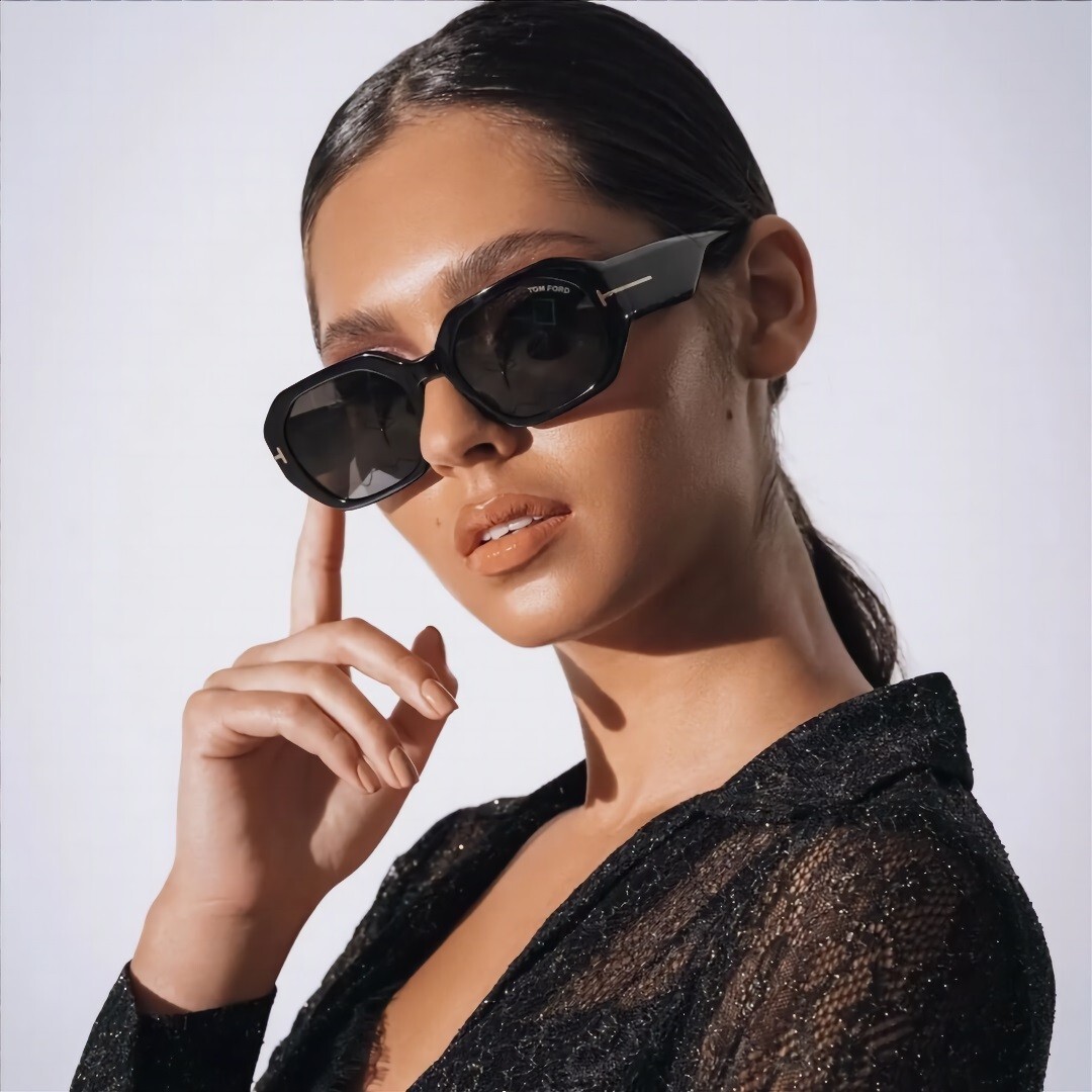 Tom Ford Women Sunglasses Black Smoke Square VERONIQUE-02 