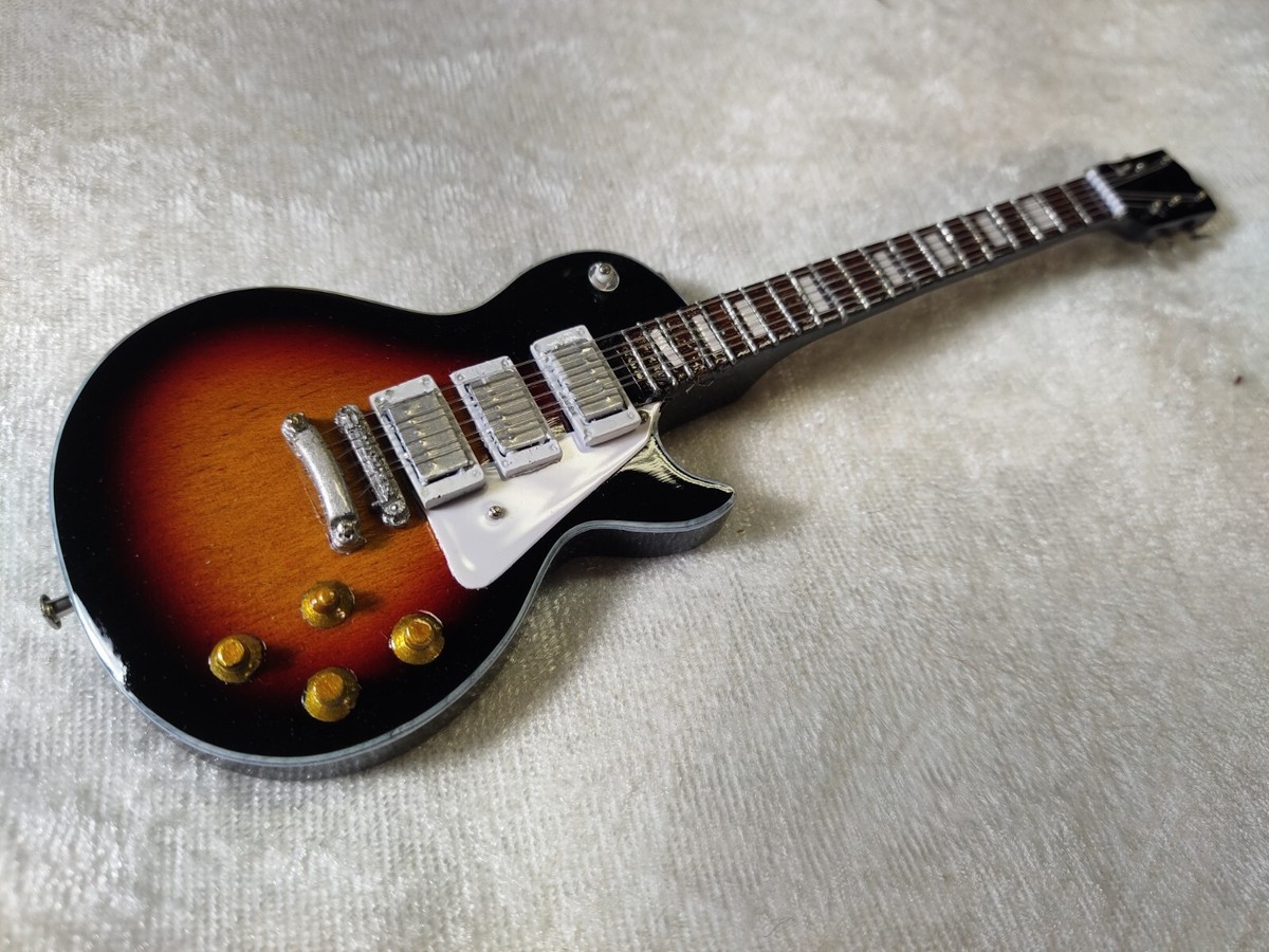 ace frehley tobacco burst ACE FREHLEY 1:6 DOLL FIGURE 7