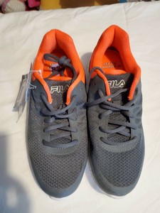 fila grey and orange shoes