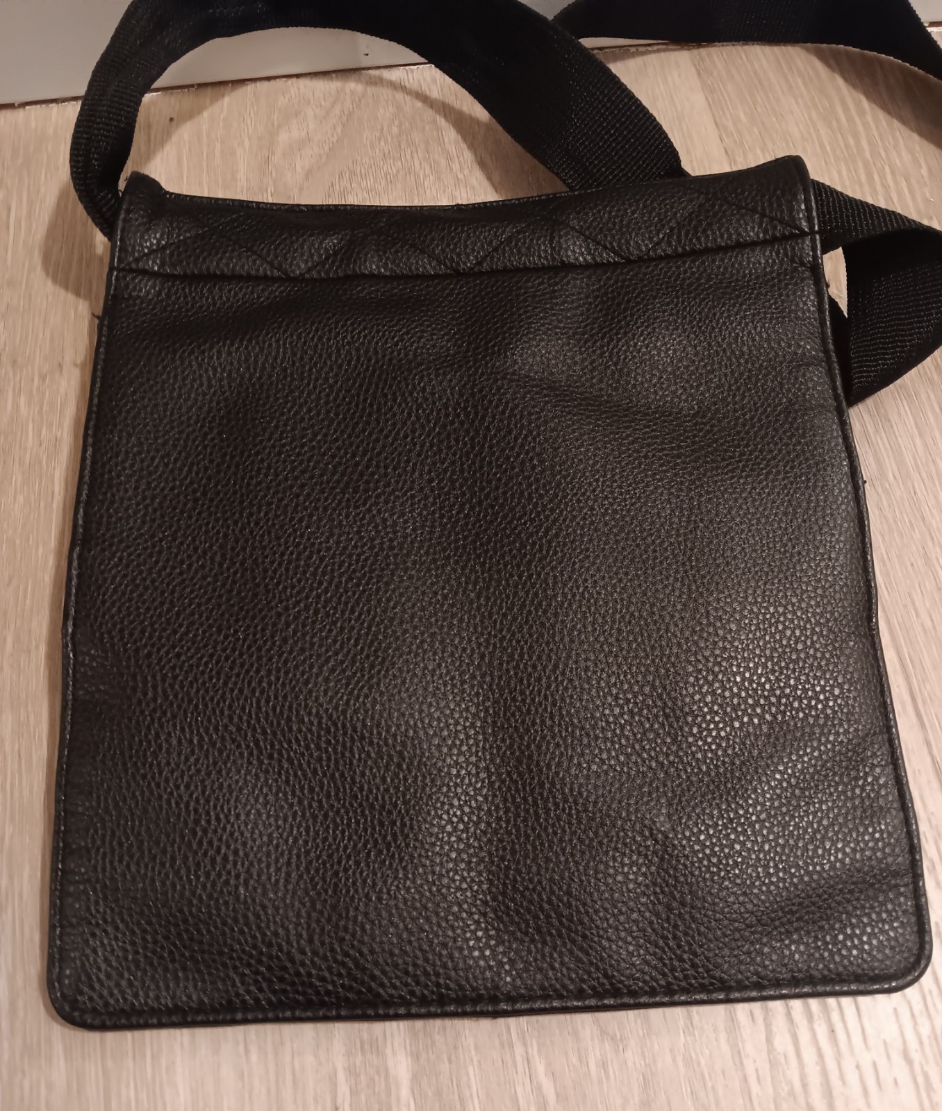 Trish McEvoy Beauty Black Faux Leather Professional Makeup Brush Waist Bag Belt