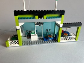 60026 LEGO&reg; City Town Square (100% complete w/ Instructions)