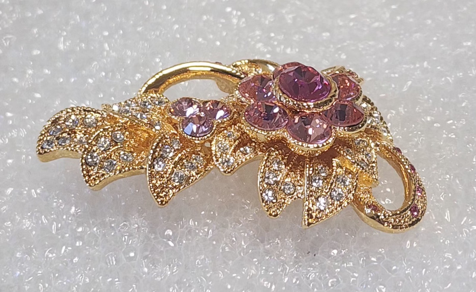 JBK Camrose & Kross Signed Vintage Gold Tone Pink Clear Flower Brooch IOB  C499