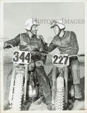 Press Photo Actors Lee Marvin, Keenan Wynn on Dirt Bikes on "M Squad" TV Show