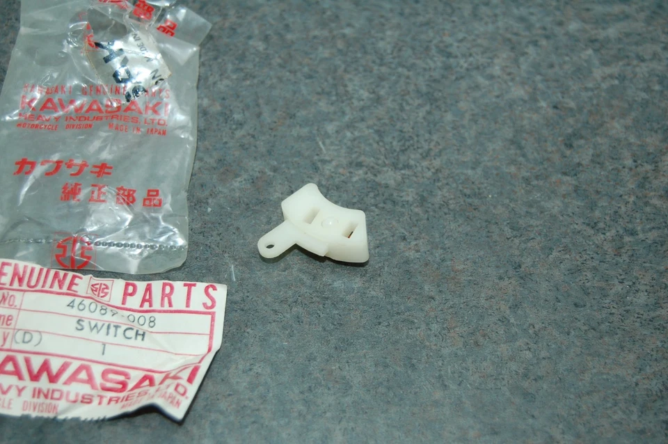 Nuevo de Lote Antiguo Kawasaki 46089-009 Interruptor de Control Izquierdo Tapa Enchufe NUEVO F6 F7 G4 TR G5 KV100 Foto 4 de 4
