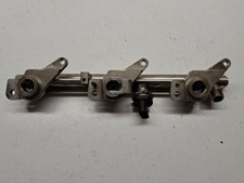 Mercedes-Benz SL AMG R231 2014 Kraftstoffverteiler Einspritzleiste Verteilerrohr