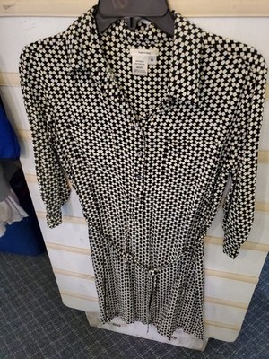 A Beautiful Black And Beige Dress Sleek And Stylish Sophie Max Size Med