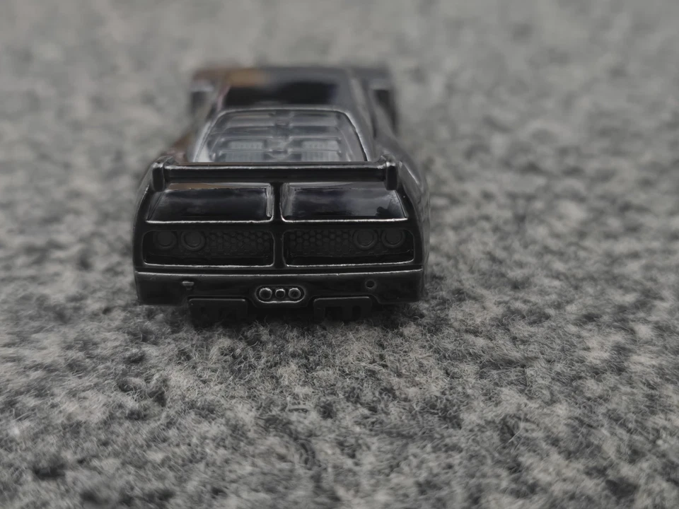 Hot Wheels Ferrari F40 Competizione Super Treasure Hunt (STH) Black *Loose* - Image 3 of 4