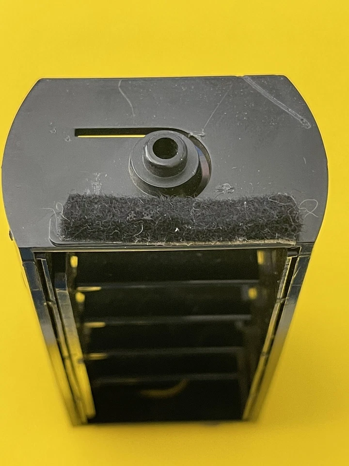 Lincoln Continental Air Vents 1975-1979 - Image 4 of 4