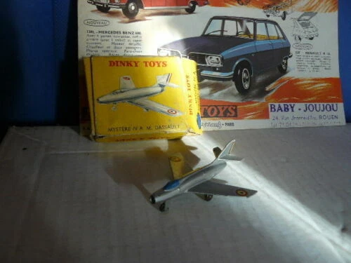 Avion militaires miniatures Dinky