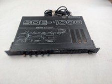 Roland SDE-1000 Digital Delay Effects Processor