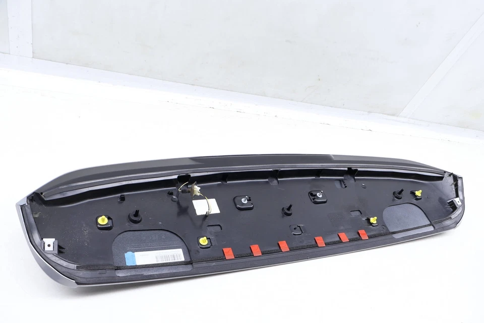 2015-2018 AUDI Q3 QUATTRO - Trunk Hatch LID Spoiler 8U0827933F - Image 4 of 4