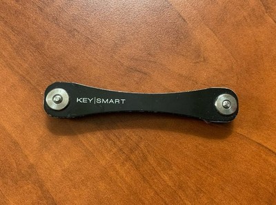 Key Smart Black Clutter-Free Lightweight Compact Key Holder for Keychain