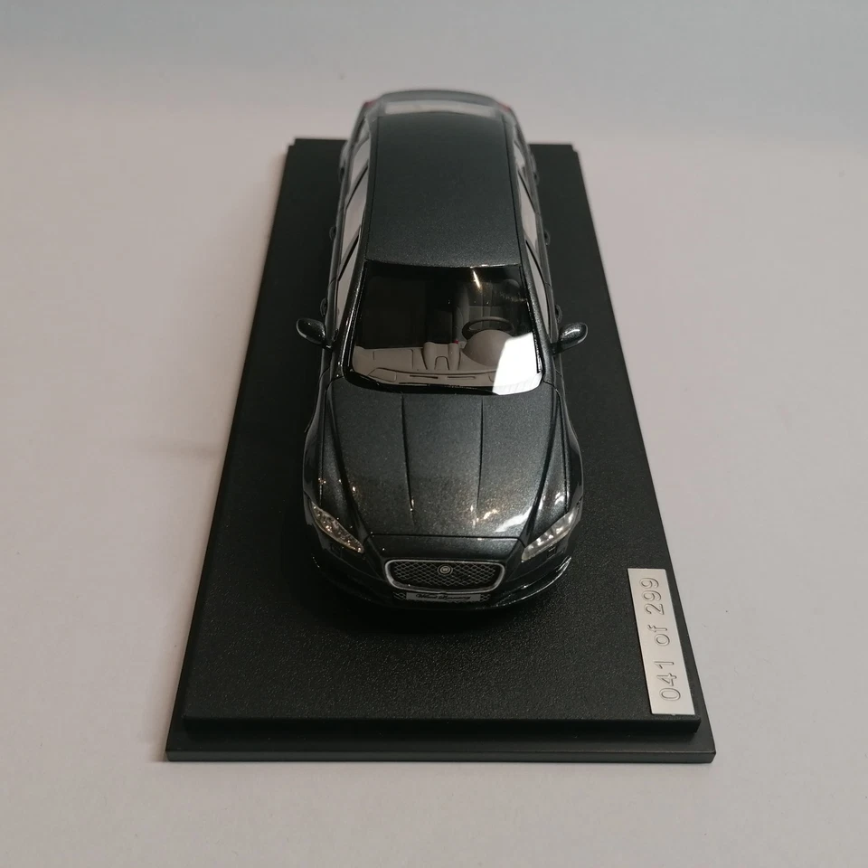 Modelos GLM 1:43 Diecast Jaguar Xj351 Wilcox 6 puertas limusina con estuche... Foto 2 de 4