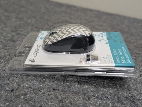 Logitech M325 Wireless Optical Mouse Limited Edition Silver White Chevron NEW - Picture 2 of 5