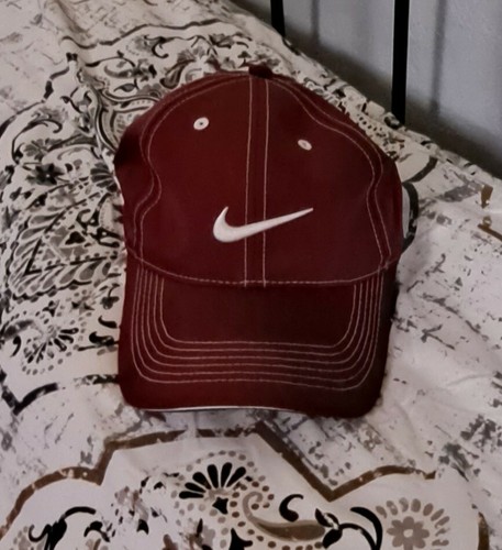 Nike Adjustable Golf Hat burgundy One 