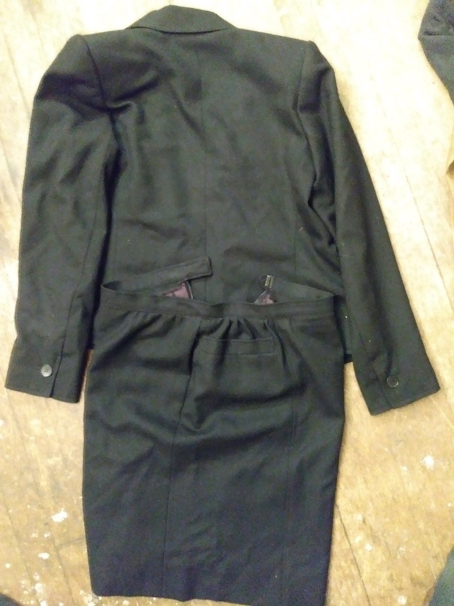 Ysl Saint Laurent Rive Gauche Black Designer. Suit Top 38