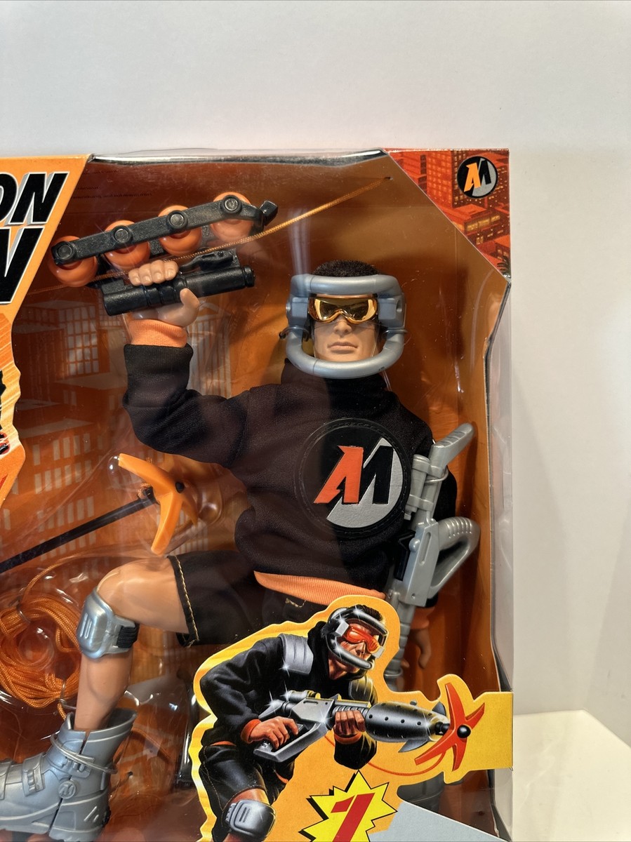 HASBRO 2000 ACTION MAN EXTREME ROLLER BLADE A.T.A.K. ATTACK