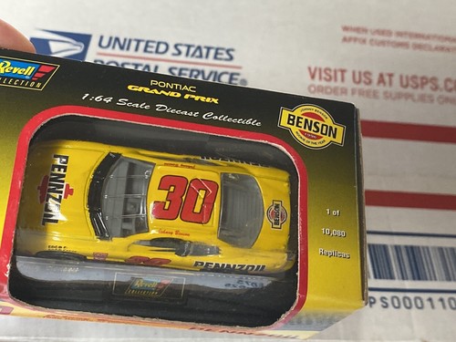 Revell Collection, Johnny Benson #30, 1:64 Scale on Display Base NASCAR 1996 - Picture 13 of 21
