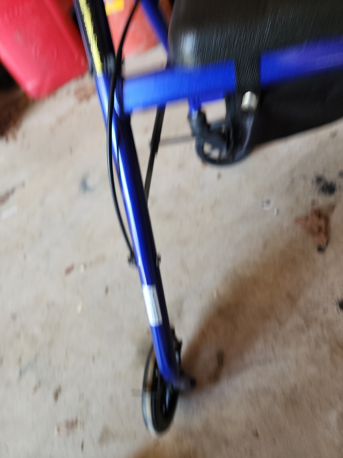 Drive Medical R726BL 4 Wheel Walker with Folding Back and Padded Seat Blue 822383233208 eBay